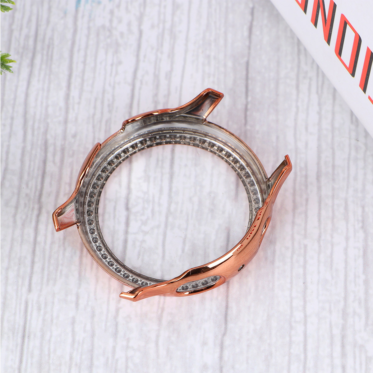 قطعة واحدة من غطاء حماية الساع - مراجعة Smartwatch Case وسعره
